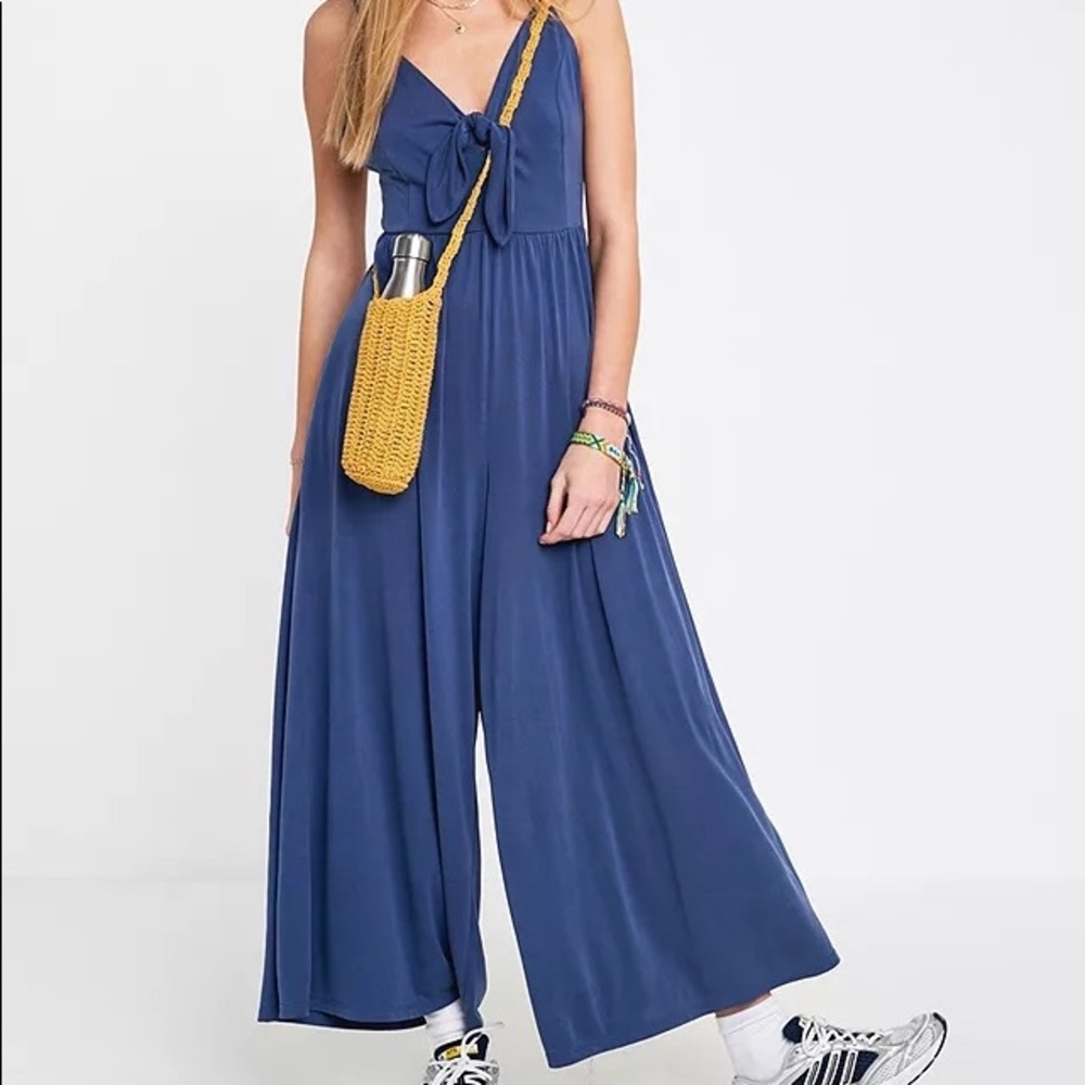 Urban Outfitters Martha Wide-Leg Jumpsuit in Blue (XS)